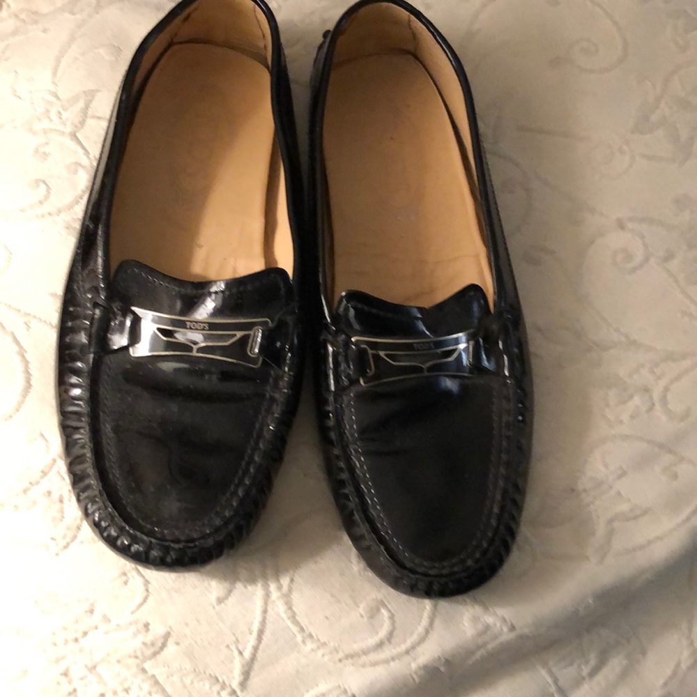 Size 10 Todd’s patent leather loafers